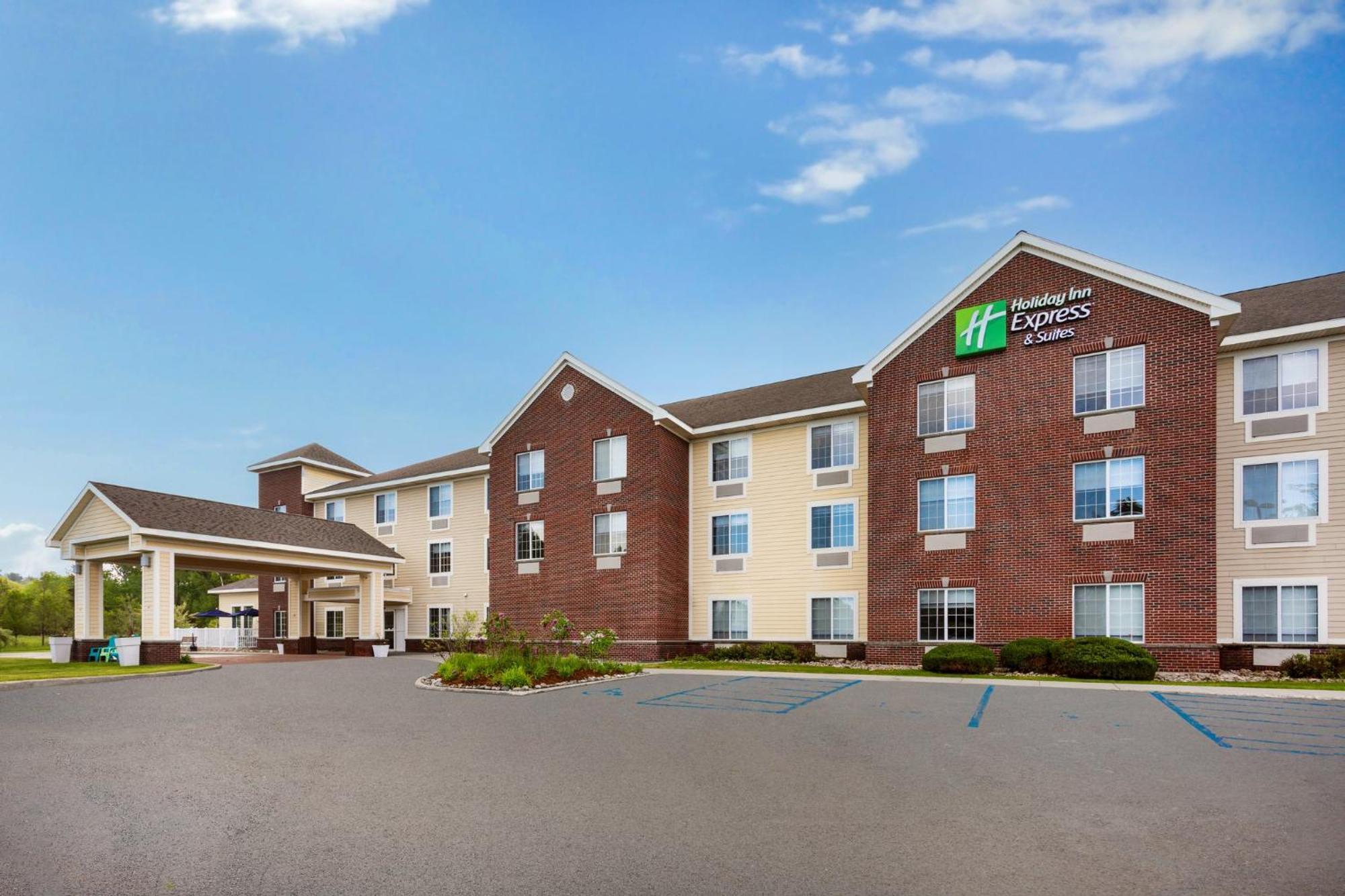 Holiday Inn Express Hotel & Suites Acme-Traverse City By Ihg Ngoại thất bức ảnh