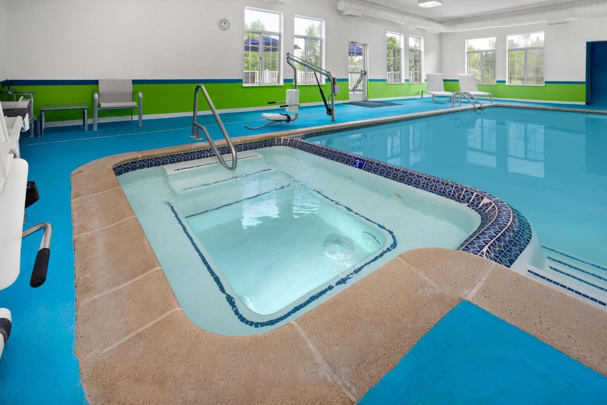 Holiday Inn Express Hotel & Suites Acme-Traverse City By Ihg Ngoại thất bức ảnh