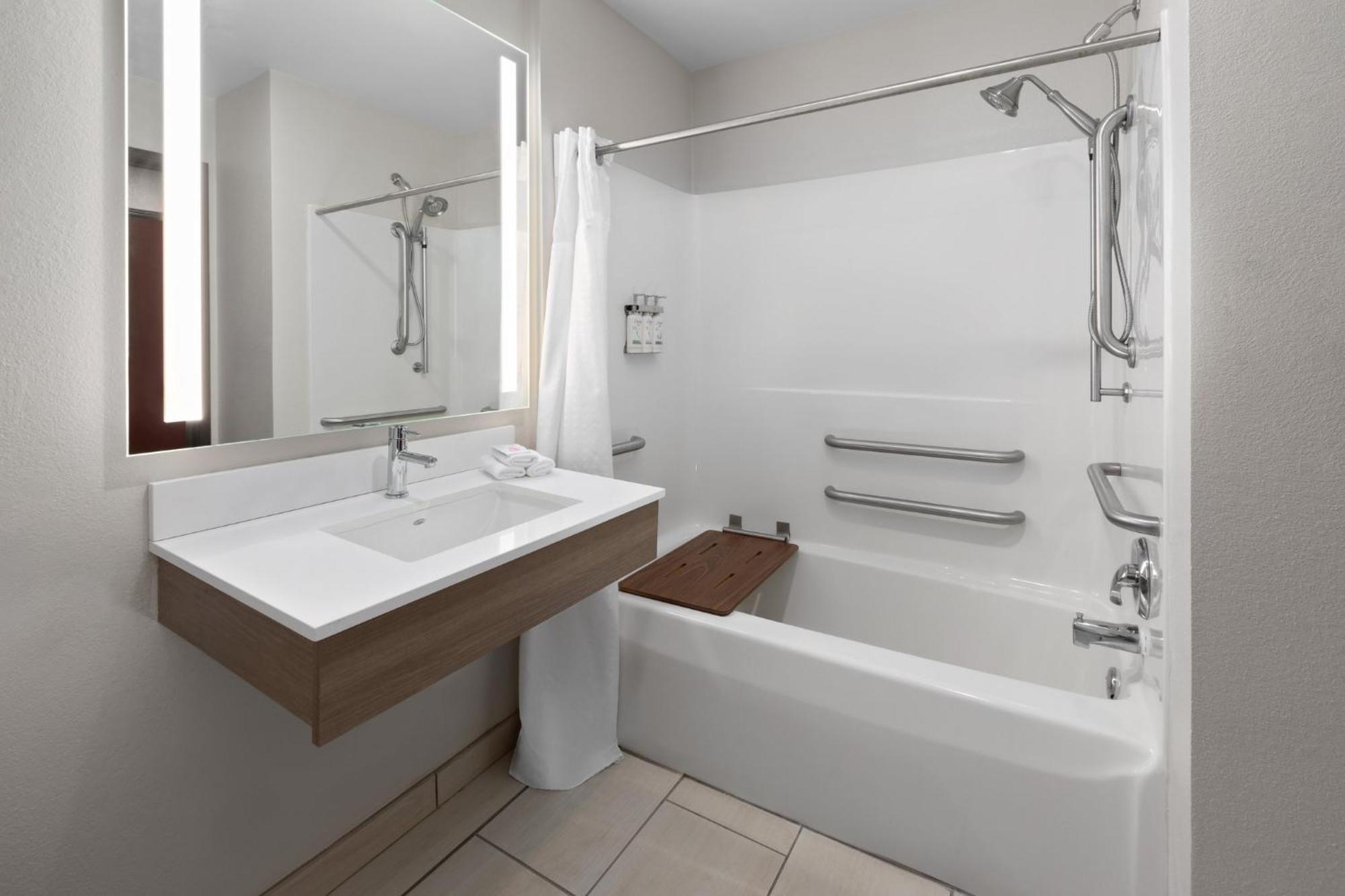 Holiday Inn Express Hotel & Suites Acme-Traverse City By Ihg Ngoại thất bức ảnh